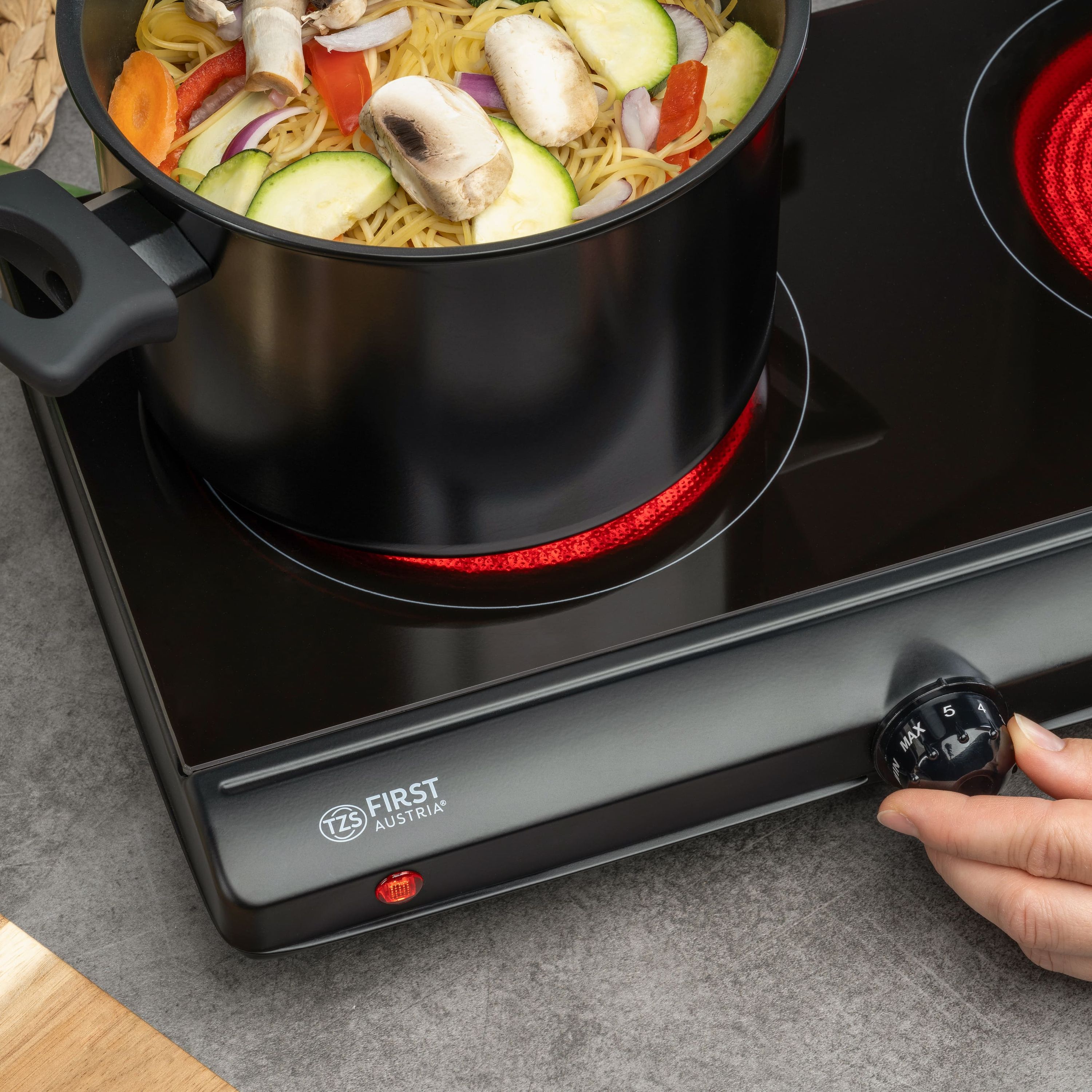 Double Infrared Hotplate 2500 W, 2 Glass Ceramic Zones, Stepless Thermostat