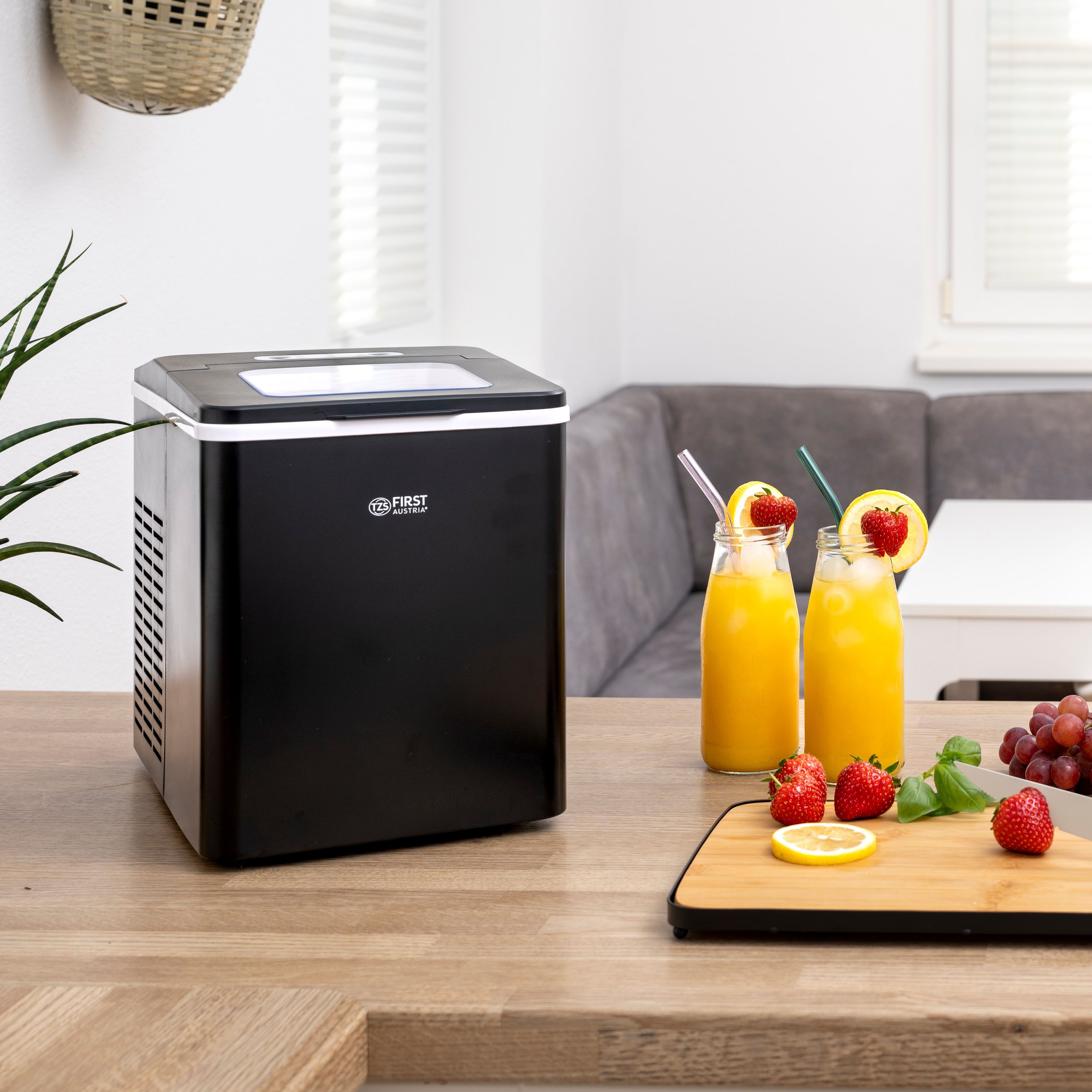 Ice Cube Machine 1.8 L – 12 kg/Day, 2 Sizes, Fast & Quiet, LED Display, Black