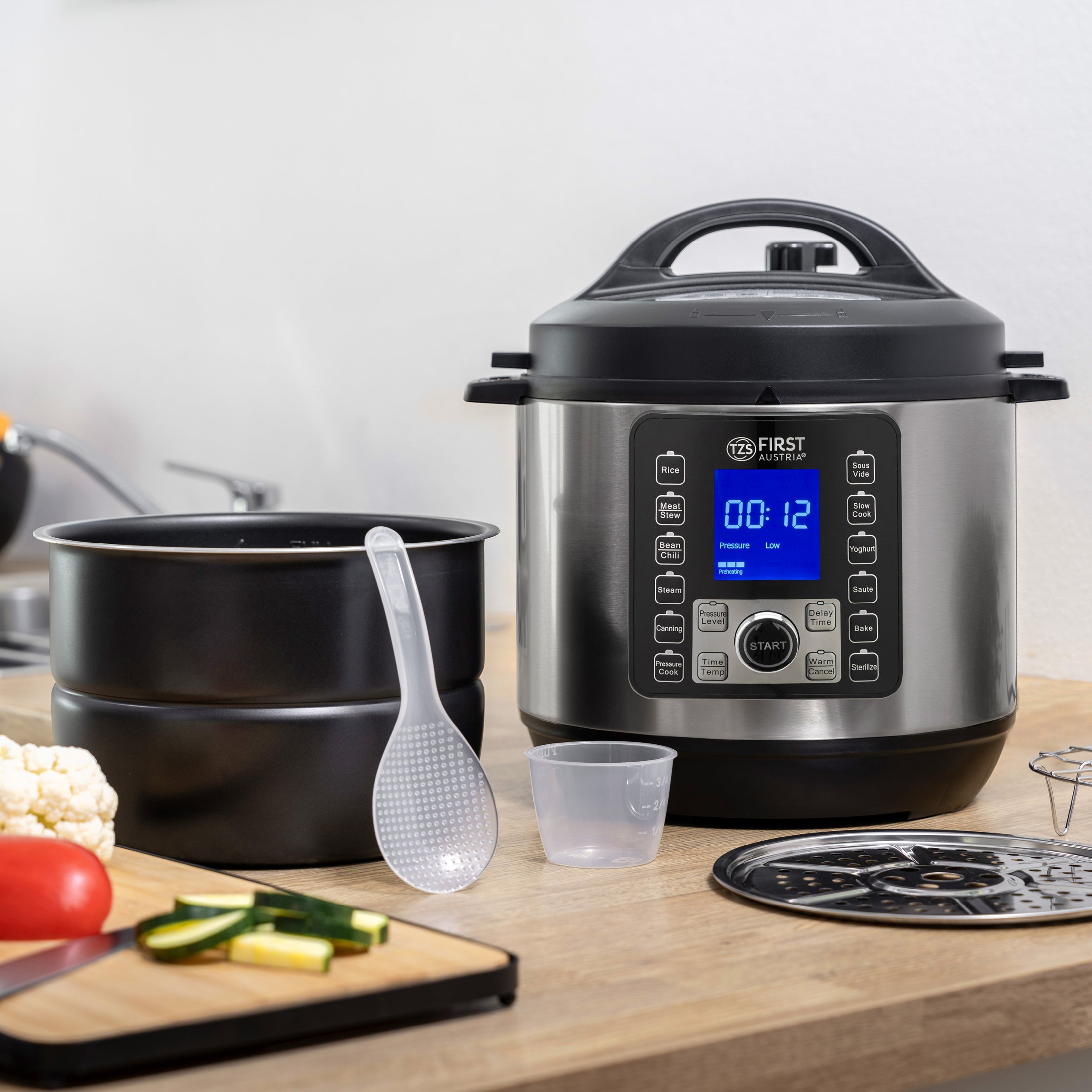 Electric Pressure Cooker 6 L, Multi Cooker, 9 Programs, Grey