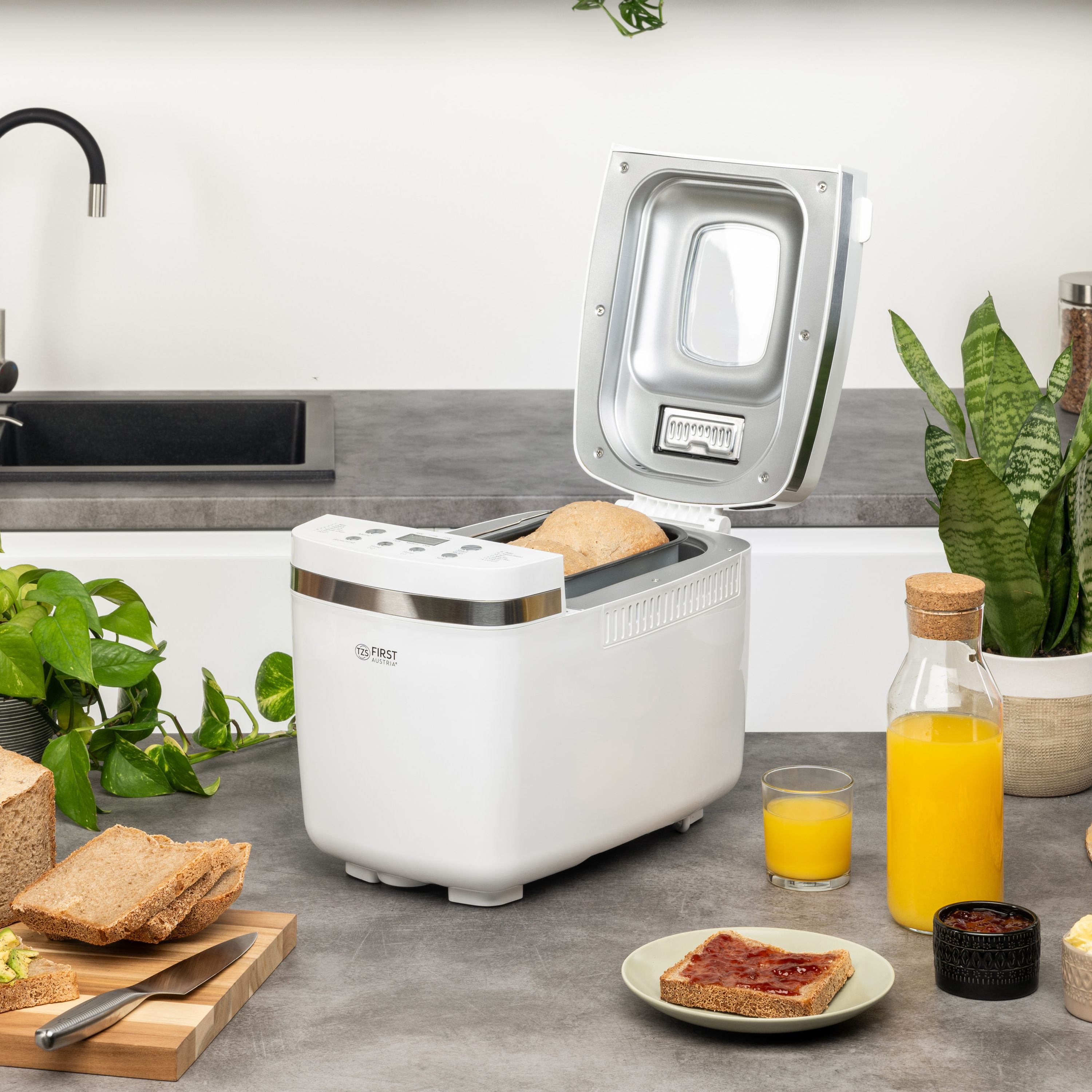 Bread Maker 900g, 13 Programs, Non-Stick Coating
