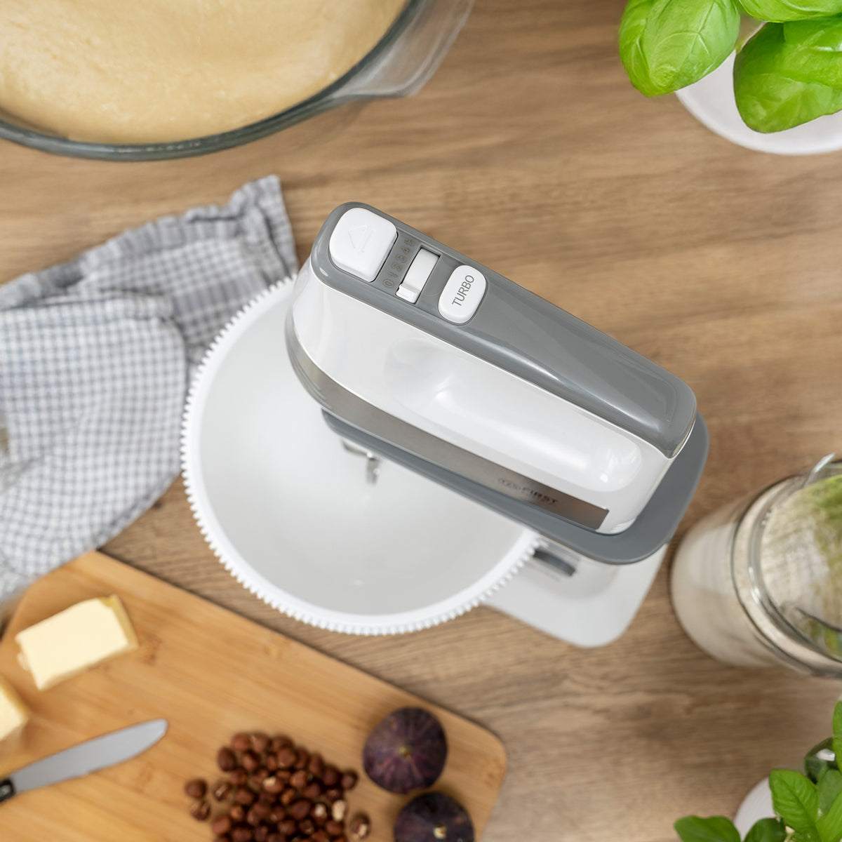 Kitchen and Dough Mixer with Bowl 3.5 L, 500 W